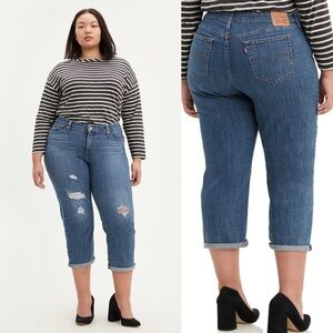 Levis Womens Plus Medium Wash Distressed Frayed Boyfriend Jeans Sz 22W